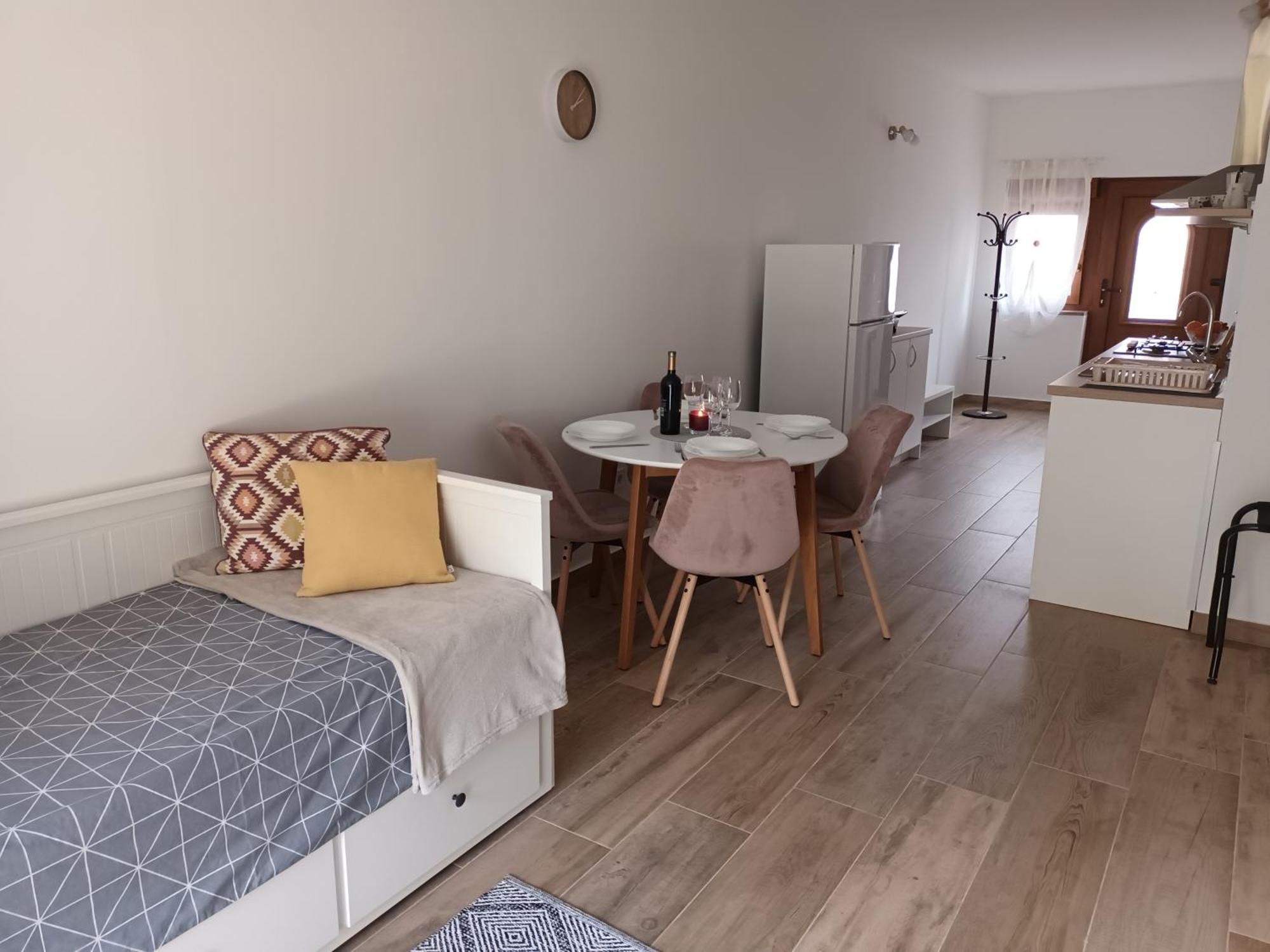 PUY Studio Apartman Dori מראה חיצוני תמונה